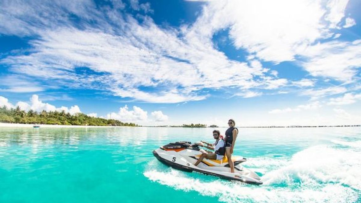 הרפתקאות מים בדובאי: איך לבחור אופנוע ים וליהנות בטירוף